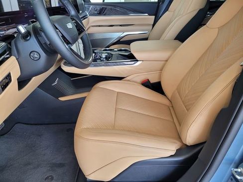 New 2025 Cadillac Escalade IQ Sport 2 w/ LPO, ONYX Package image 17