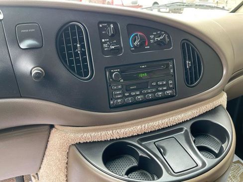 Used 1999 Ford E-150 and Econoline 150 image 33