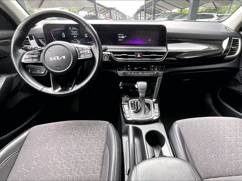 Used 2025 Kia Seltos S FWD image 15