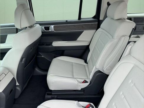 New 2026 Hyundai Santa Fe Calligraphy FWD image 10