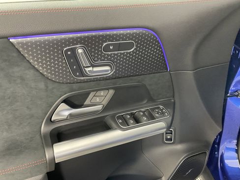 Used 2025 Mercedes-Benz GLA 250 4MATIC image 17