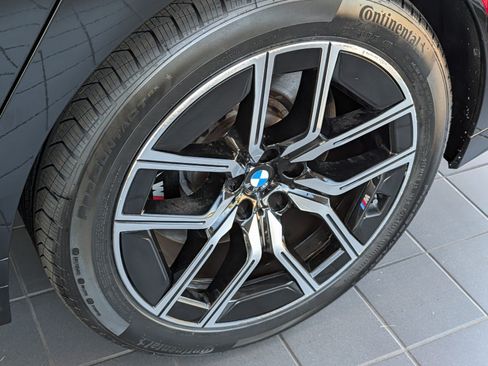 Certified 2024 BMW 760i xDrive w/ Executive Package AWD/4WD image 9