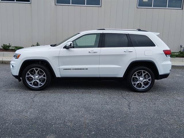 Certified 2022 Jeep Grand Cherokee Limited AWD/4WD image 6