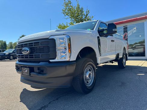 Used 2026 Ford F250 XL w/ Snow Plow/Camper Package AWD/4WD image 1