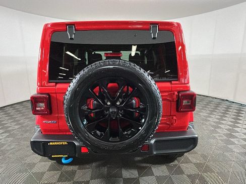 Used 2024 Jeep Wrangler Unlimited Sahara AWD/4WD image 4