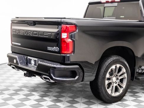 Used 2022 Chevrolet Silverado 1500 High Country w/ Z71 Off-Road Package image 33