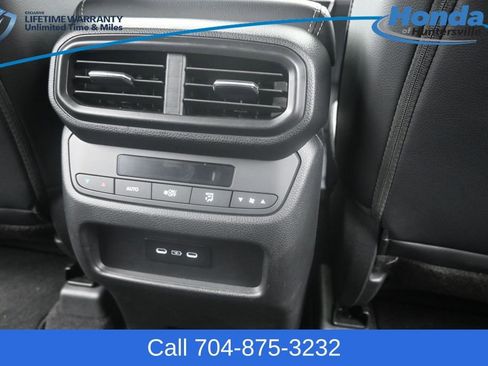 Used 2025 Honda Pilot EX-L image 16