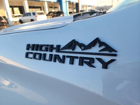 New 2026 Chevrolet Silverado 1500 High Country AWD/4WD image 11