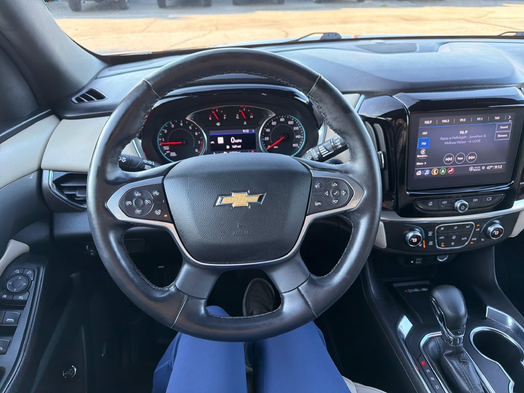 Used 2023 Chevrolet Traverse LT w/ LT Premium Package FWD image 15
