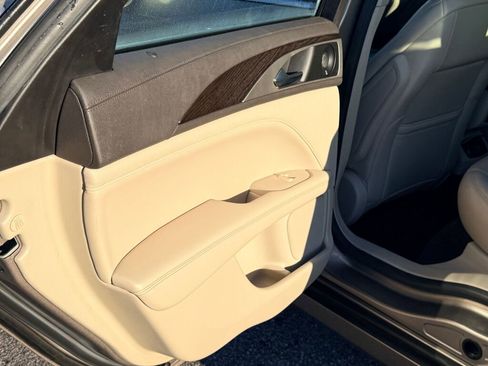 Used 2019 Lincoln MKZ Reserve image 18