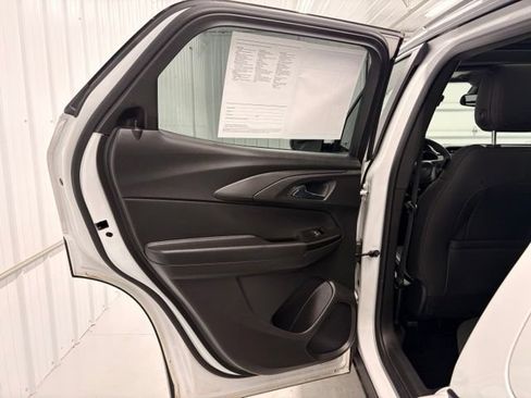 Used 2022 Chevrolet TrailBlazer RS w/ Sun and Liftgate Package AWD/4WD image 12