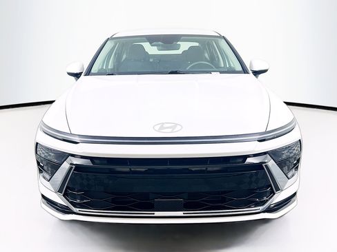 Used 2025 Hyundai Sonata SEL image 2