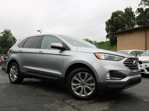 Used 2022 Ford Edge Titanium AWD/4WD image 6