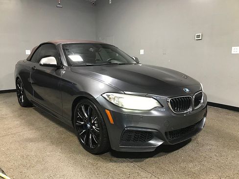 Used 2015 BMW M235i Convertible image 2
