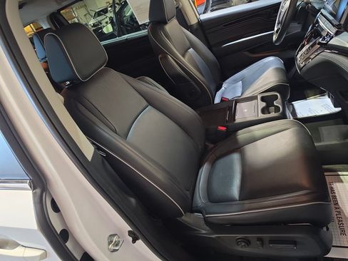 Certified 2025 Honda Odyssey Touring image 26