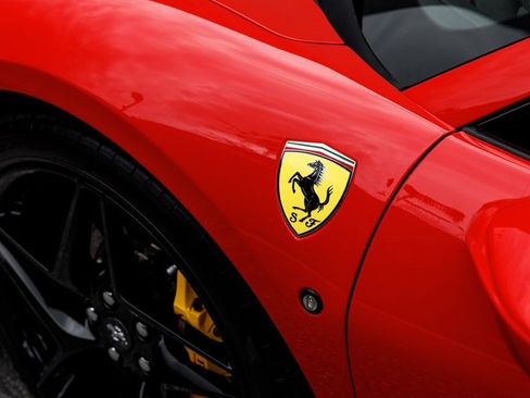 Used 2022 Ferrari F8 Tributo RWD image 48