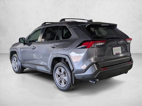 Used 2022 Toyota RAV4 XLE w/ Convenience Package FWD image 8