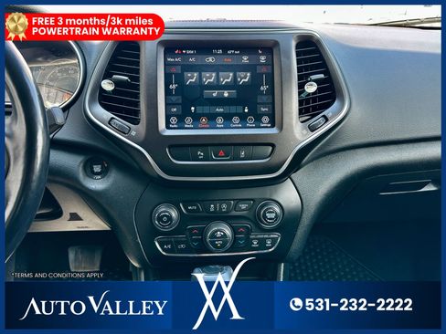 Used 2021 Jeep Cherokee Trailhawk image 31