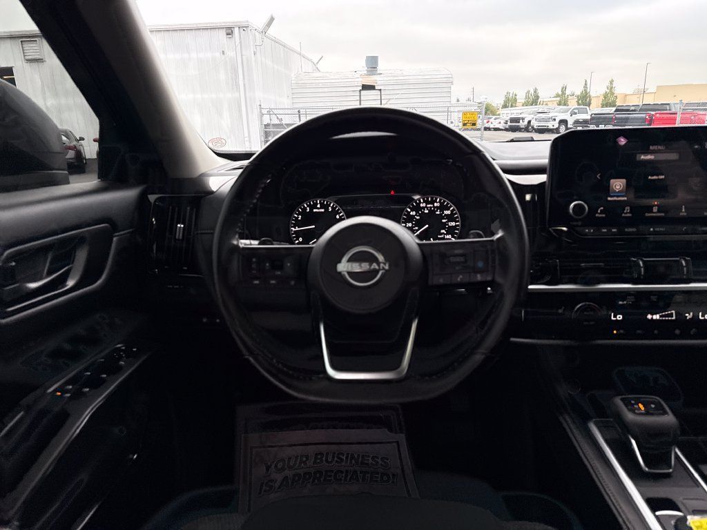 Used 2025 Nissan Pathfinder SV w/ SV Premium Package FWD image 26