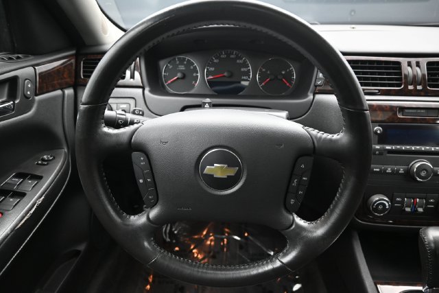 Used 2014 Chevrolet Impala LT w/ LT Sunroof Package FWD image 17