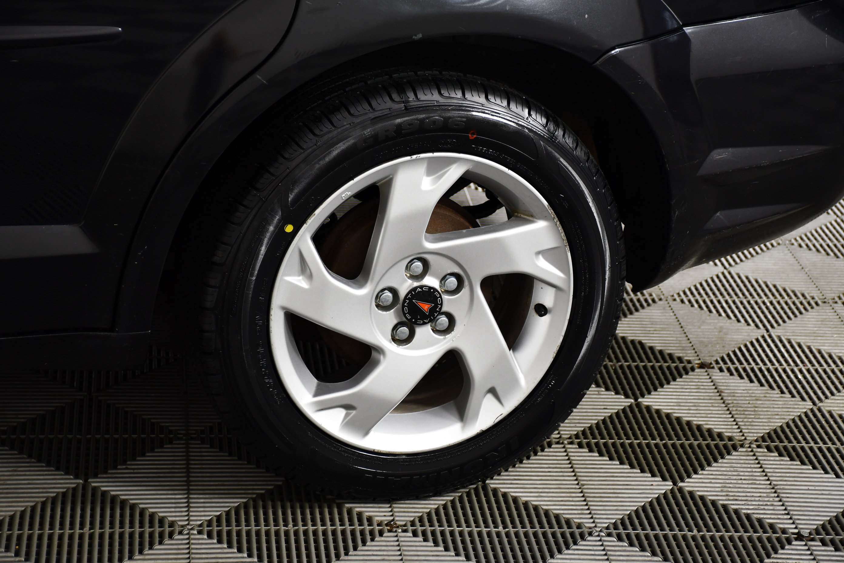 Used 2005 Pontiac Vibe w/ Power Group Value Package FWD image 45