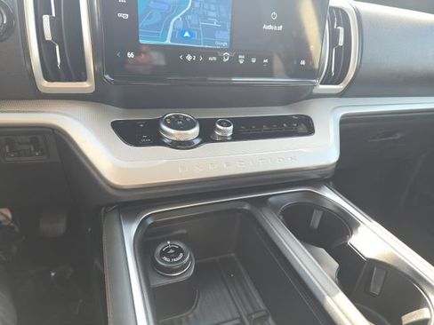 Used 2025 Ford Expedition Active RWD image 14