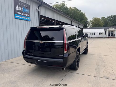 Used 2019 Cadillac Escalade ESV Premium Luxury RWD image 15