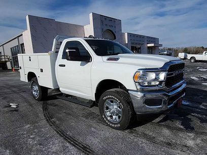 New 2024 RAM 2500 Tradesman w/ Chrome Appearance Group