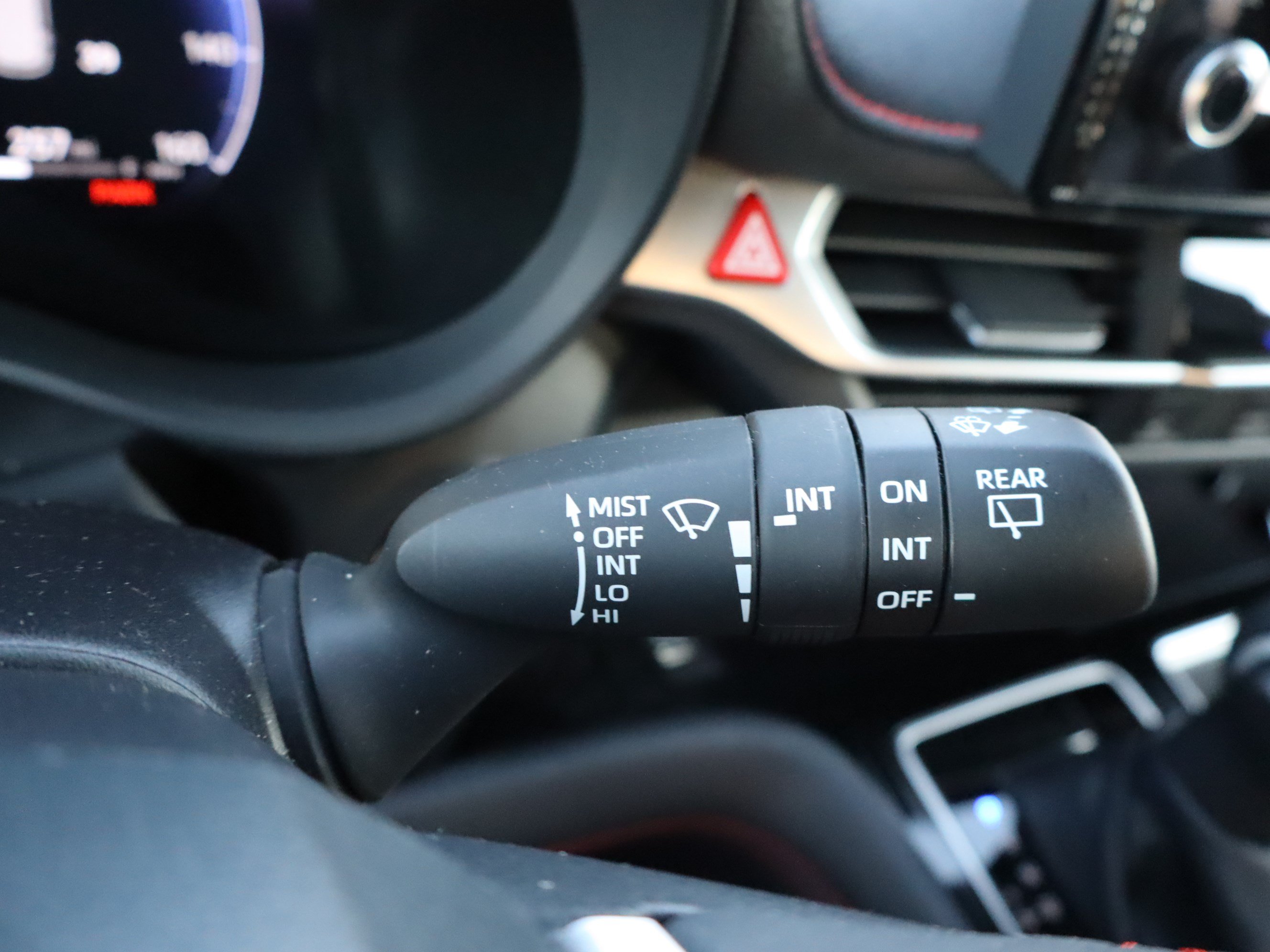 Used 2026 Toyota Sienna XSE FWD image 23