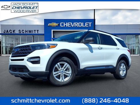 Used 2024 Ford Explorer XLT w/ Equipment Group 202A AWD/4WD image 1