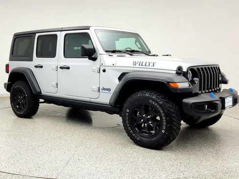 Used 2023 Jeep Wrangler Unlimited w/ Cold Weather Group AWD/4WD image 3