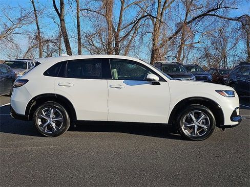 Used 2024 Honda HR-V EX-L image 7