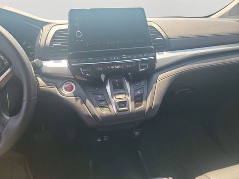 Used 2025 Honda Odyssey EX-L image 16
