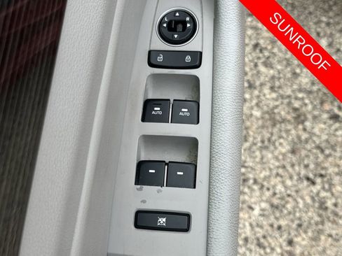 Used 2018 Hyundai Sonata Limited image 13