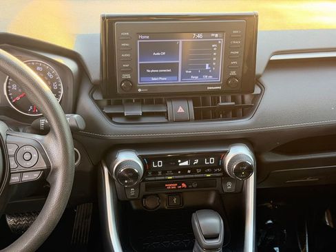 Certified 2022 Toyota RAV4 XLE FWD image 16
