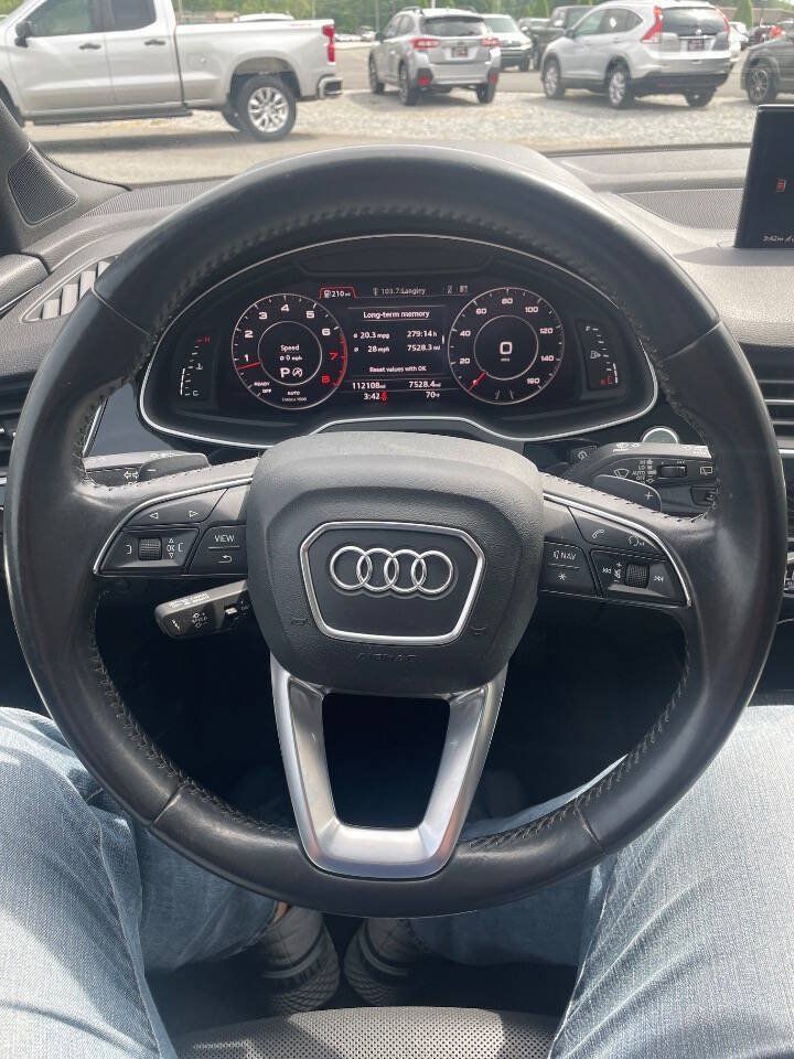 Used 2017 Audi Q7 3.0T Prestige AWD/4WD image 24