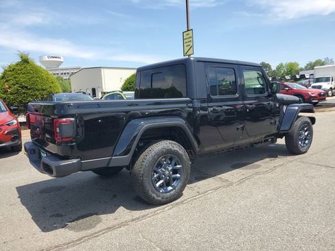 New 2026 Jeep Gladiator Sport AWD/4WD image 6