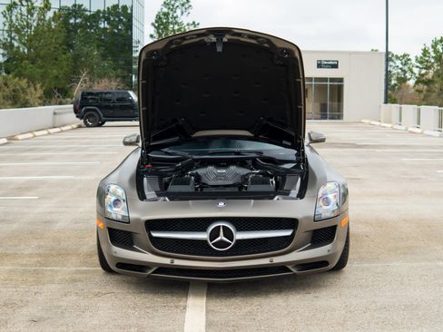 Used 2012 Mercedes-Benz SLS AMG Coupe image 32