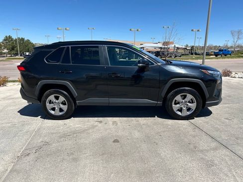 Used 2023 Toyota RAV4 XLE AWD/4WD image 9