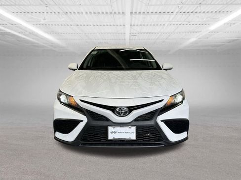 Used 2023 Toyota Camry SE image 6