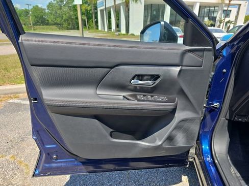 New 2026 Nissan Kicks SR w/ SR Premium Package FWD image 12