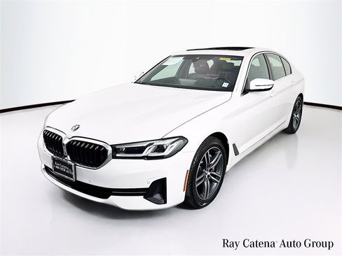 Certified 2022 BMW 530i xDrive w/ Premium Package image 3