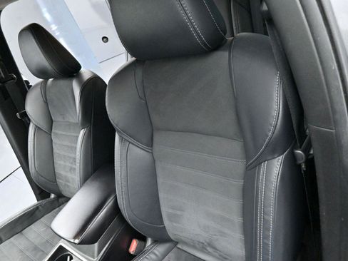 Used 2022 Mitsubishi Outlander SE image 15