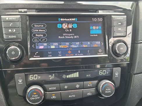 Used 2020 Nissan Rogue SV FWD image 14