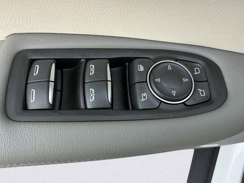 Used 2023 Cadillac XT5 Premium Luxury w/ Technology Package AWD/4WD image 28