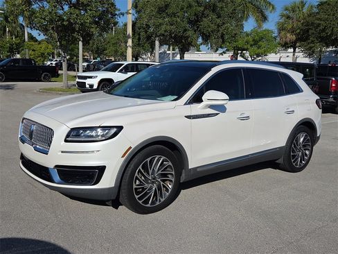 Used 2019 Lincoln Nautilus Reserve image 10