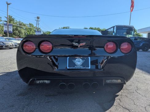 Used 2005 Chevrolet Corvette Coupe w/ Preferred Equipment Group image 9