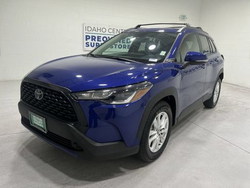 Used 2024 Toyota Corolla Cross LE w/ Moonroof Package AWD/4WD image 4