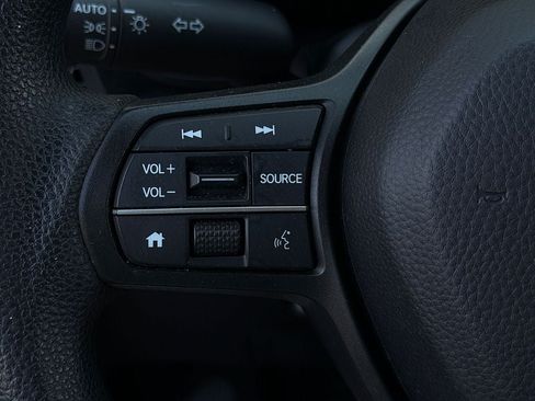 Used 2025 Honda CR-V LX image 19