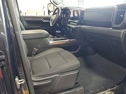 Used 2024 Chevrolet Silverado 1500 RST AWD/4WD image 14